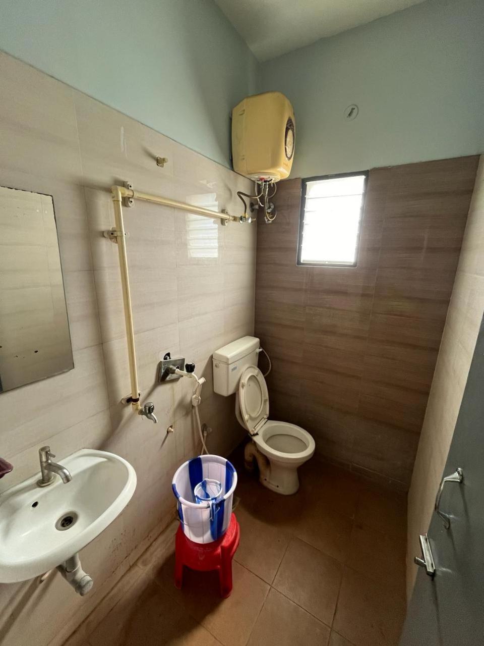 The Alp Hotel Madurai Buitenkant foto