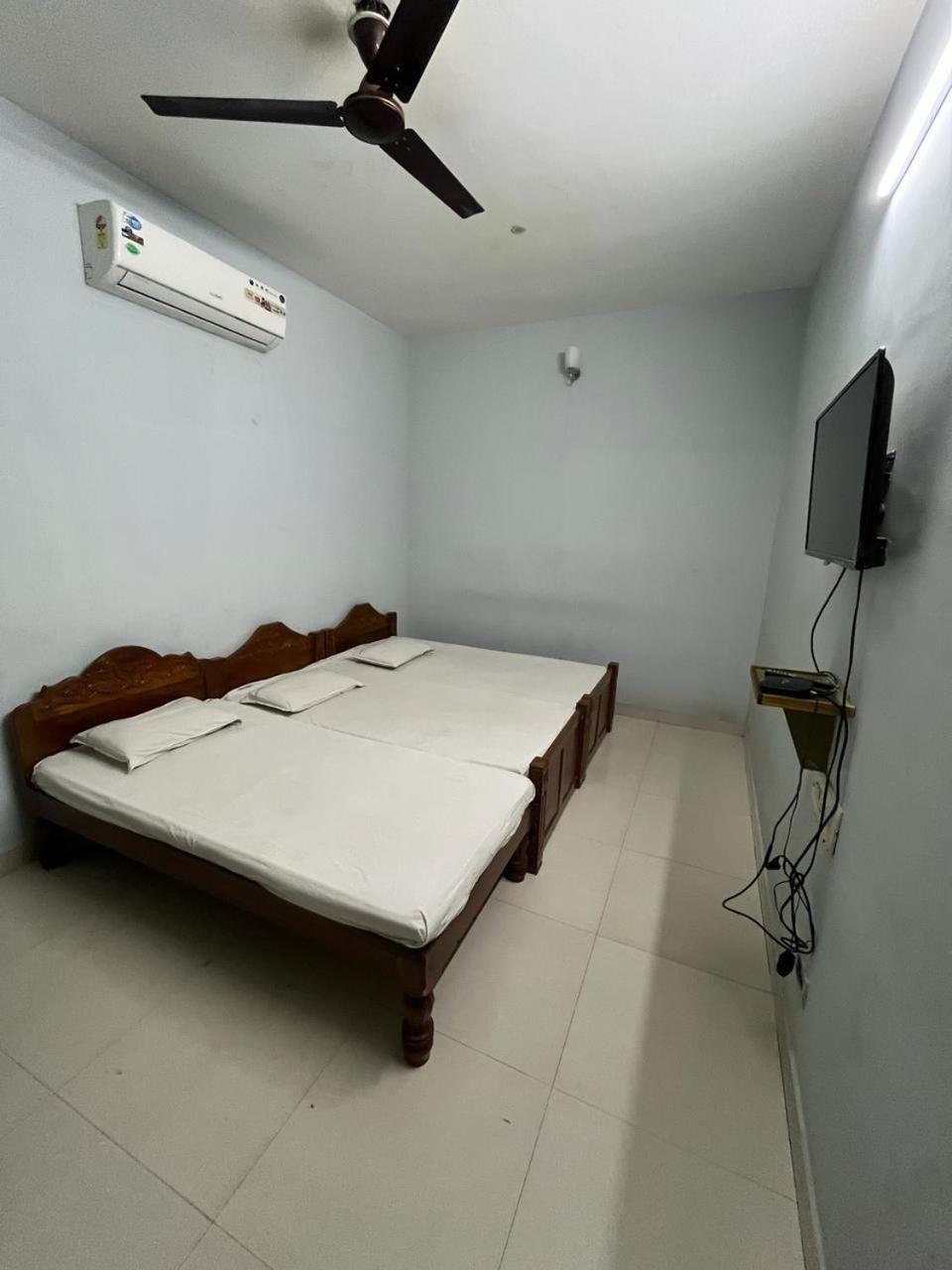 The Alp Hotel Madurai Buitenkant foto