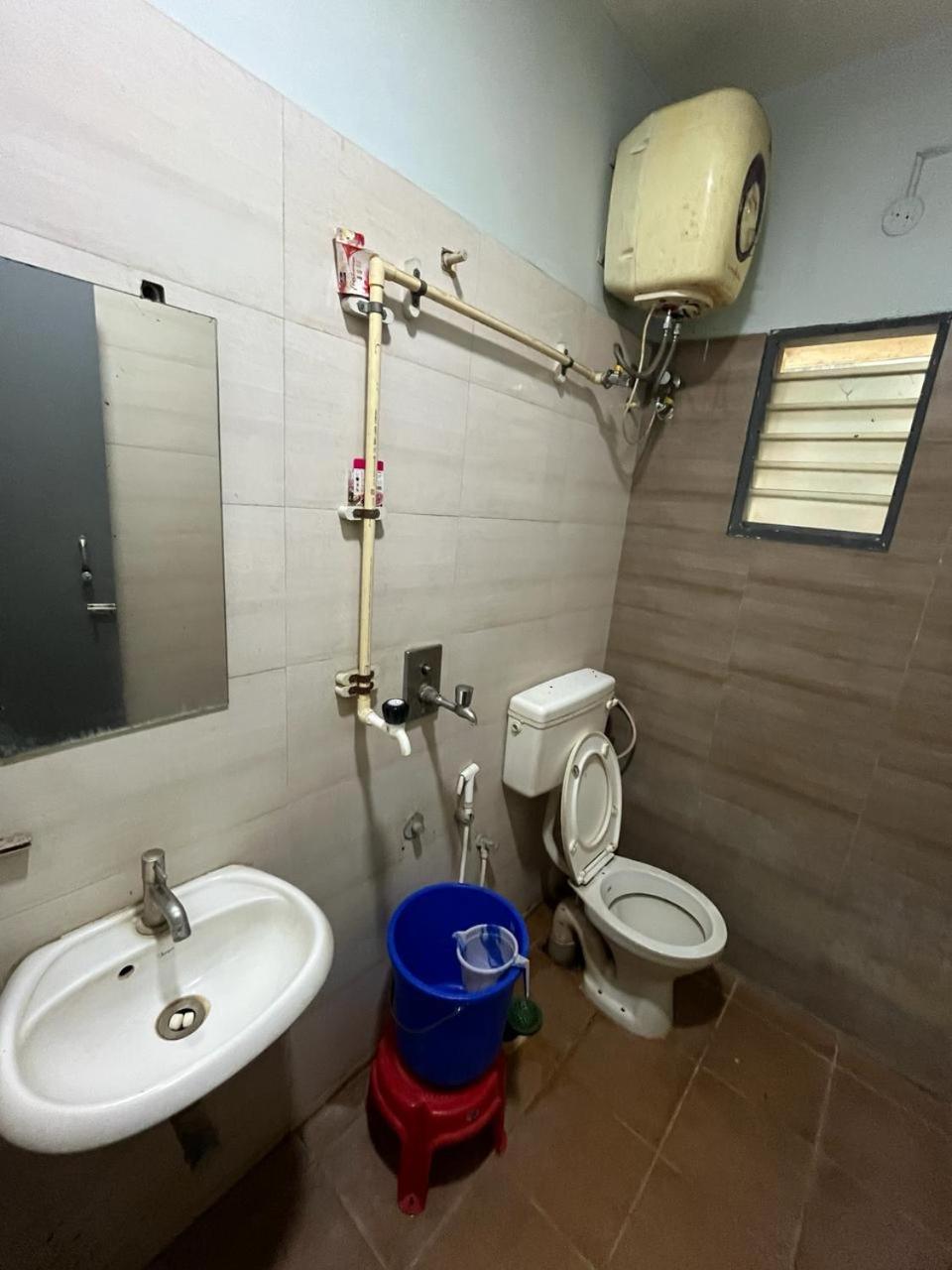 The Alp Hotel Madurai Buitenkant foto