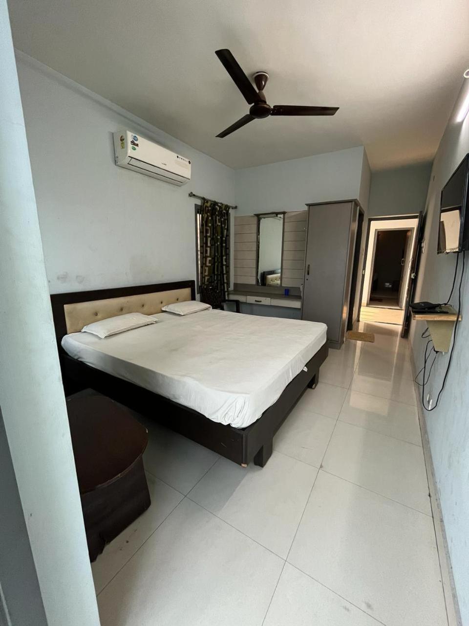 The Alp Hotel Madurai Buitenkant foto