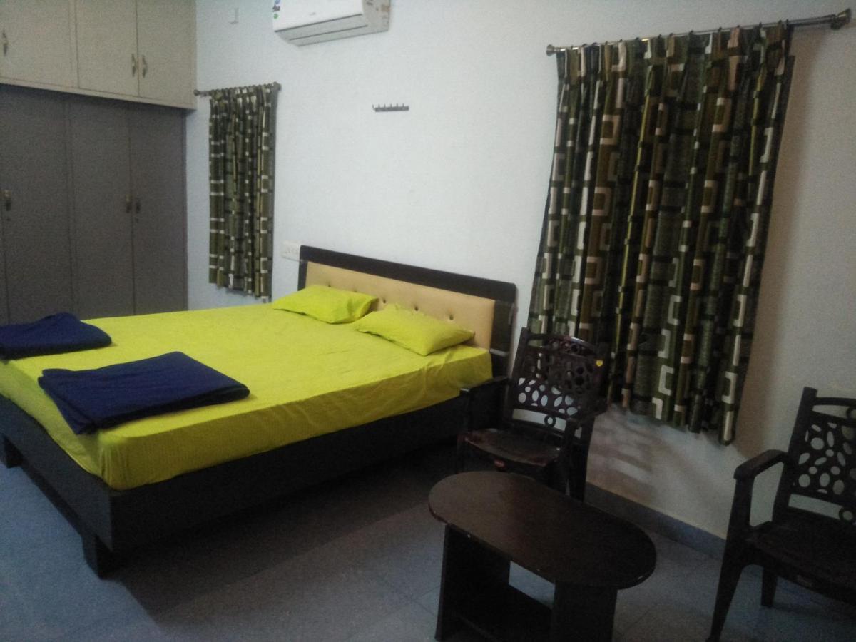 The Alp Hotel Madurai Buitenkant foto