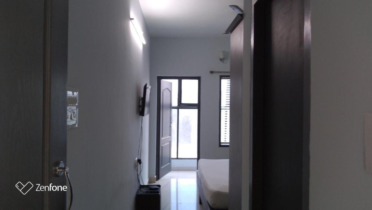 The Alp Hotel Madurai Buitenkant foto
