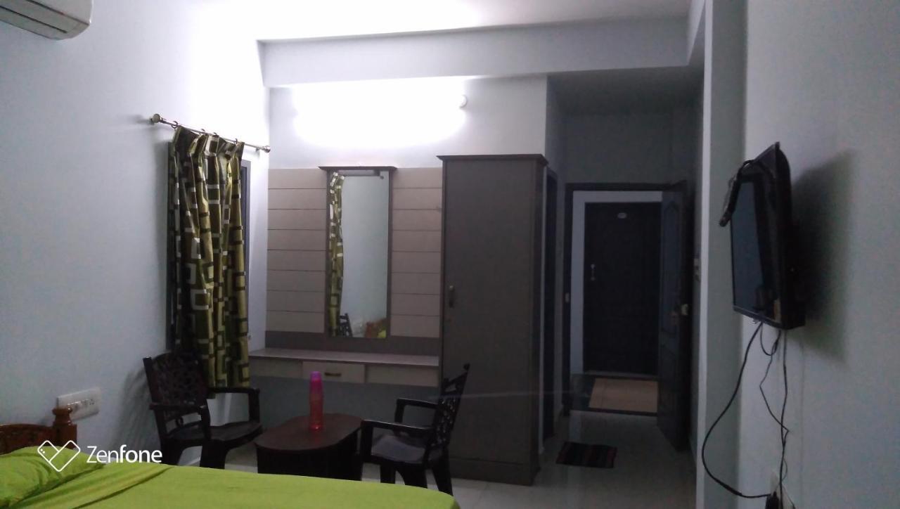 The Alp Hotel Madurai Buitenkant foto